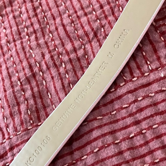 Kenneth Cole Reaction Pink Belt with silver tone Buckle - Picture 5 of 14